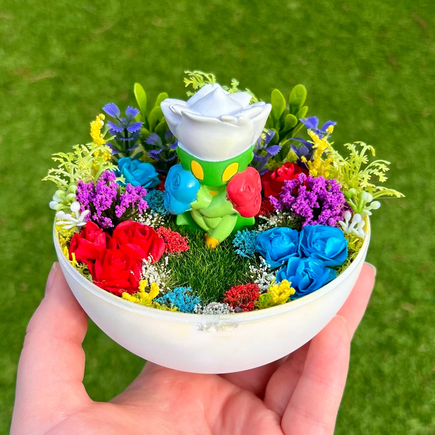Roserade Rose Garden Pkball Terrarium - Standard size, 10cm diameter